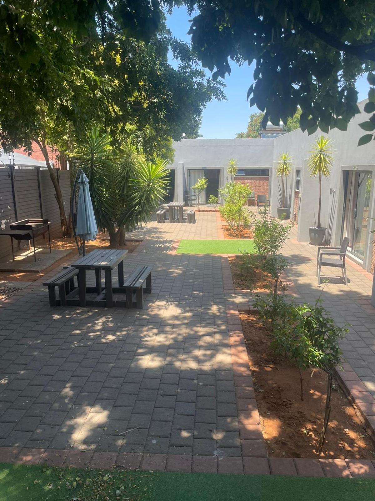 Touching Senses Garden Cottages Bloemfontein Zewnętrze zdjęcie