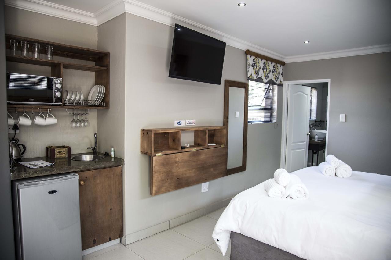 Touching Senses Garden Cottages Bloemfontein Zewnętrze zdjęcie