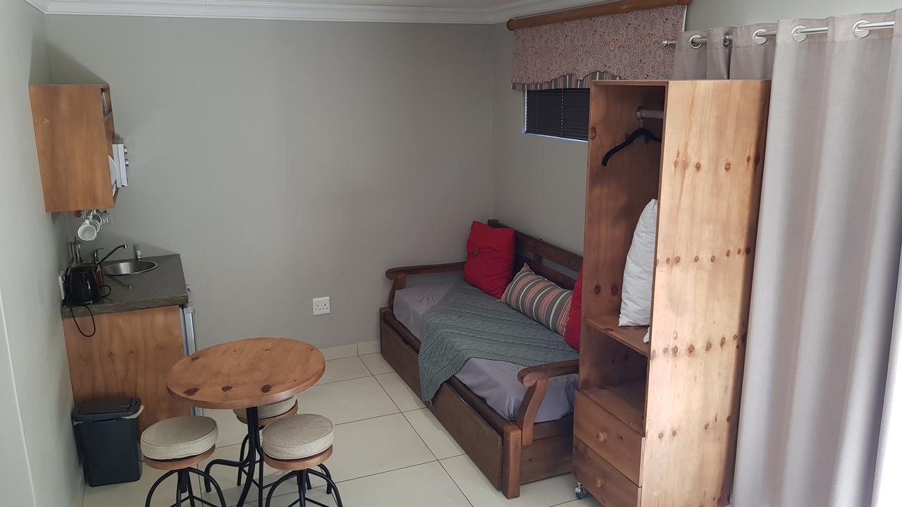 Touching Senses Garden Cottages Bloemfontein Zewnętrze zdjęcie